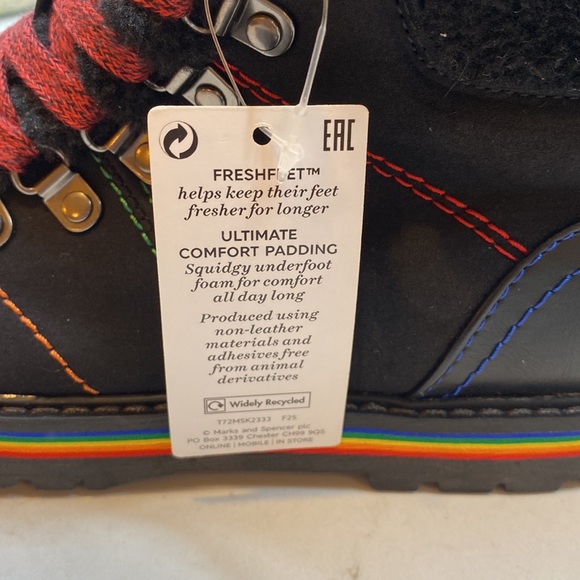 NWT Marks & Spencer Vegan Suede Fur Lined Booties - Picture 6 of 9